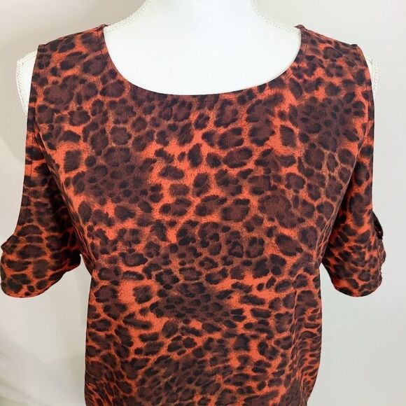 BB Dakota Anthro Red Leopard Cold Shoulder… - Picture 2 of 7